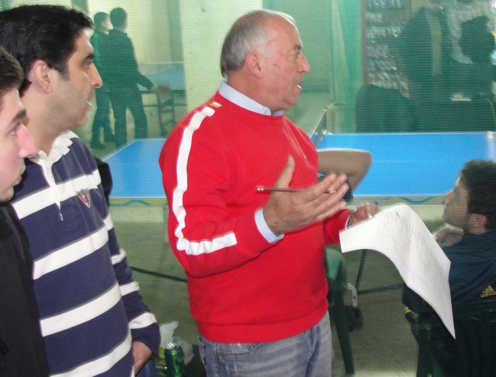 التحضير لدورة كرة الطاولة التي أقامها تجمّع شباب الخيام الرياضي في بيروت