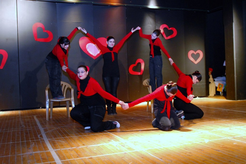 طلاب ذوي الإحتياجات الإضافية يخرجون ابداعاتهم