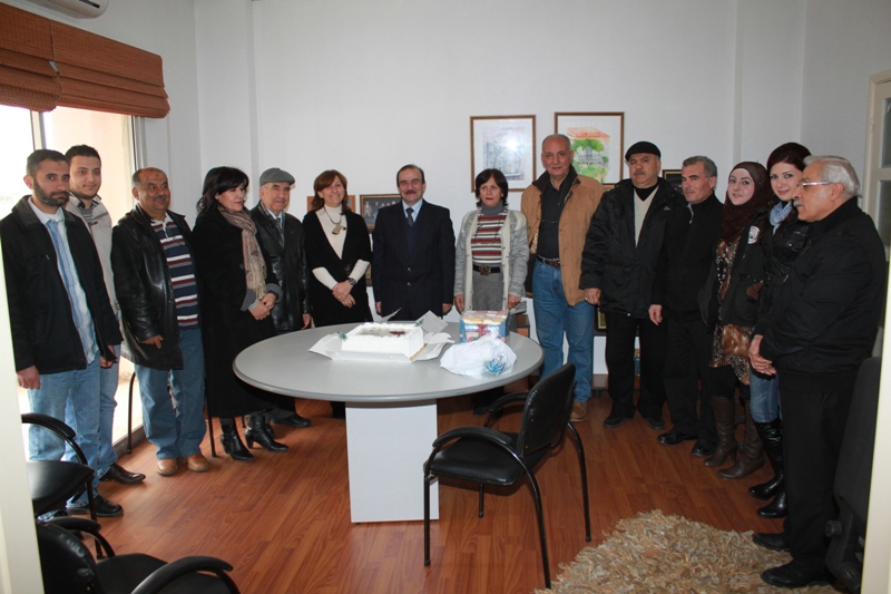 رئيس مركزجابر مع رئيسة وموظفي المنطقة التربوية  في عيد المعلم