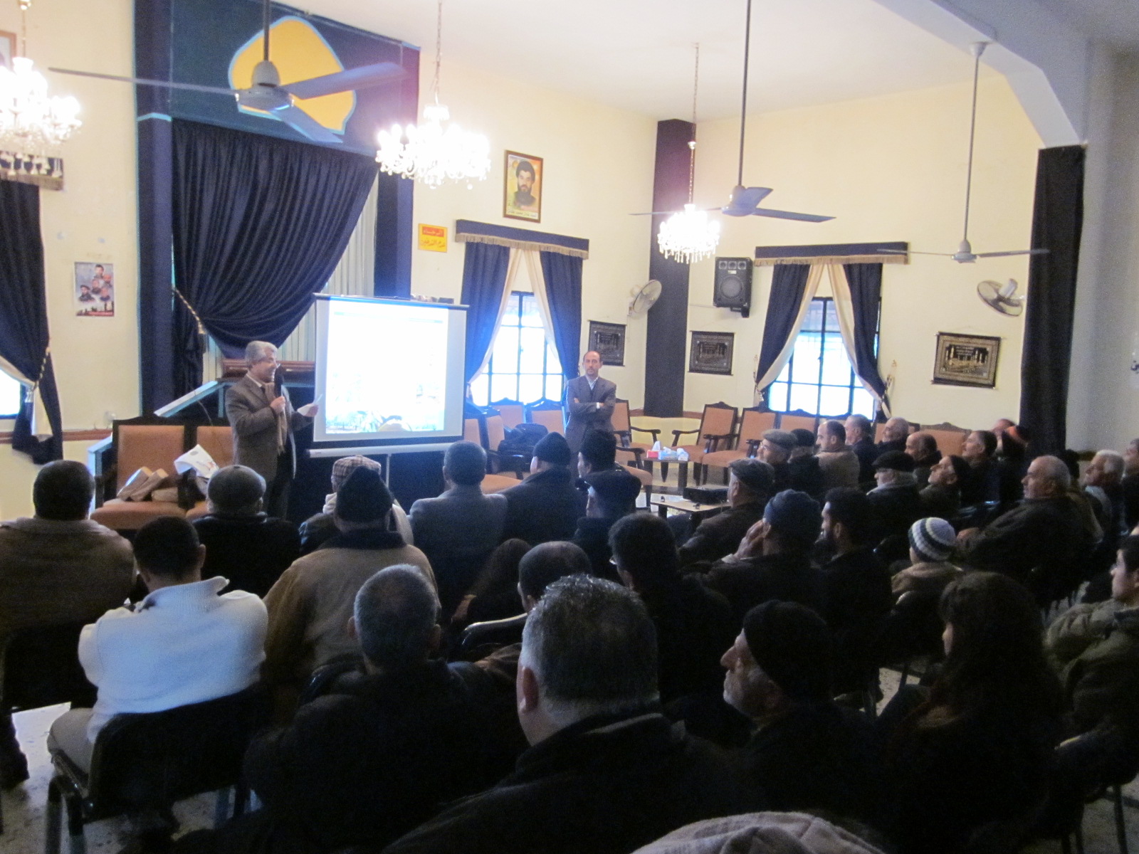 من الندوة الاشادية عن الزيتون في الدوير