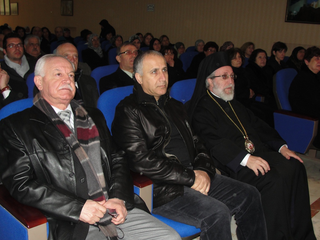 جانب من الحفل التأبيني للدكتور حليم القسيس في مركز الطويل