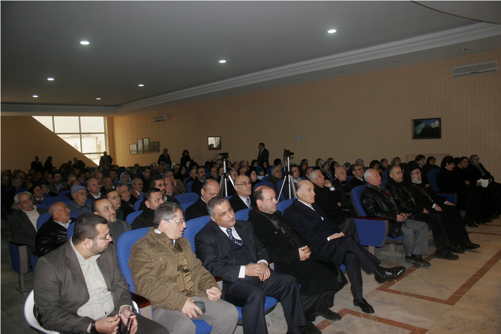 جانب من الحفل التأبيني للدكتور حليم القسيس في مركز الطويل