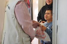 كفالة كل يتيم في بيته