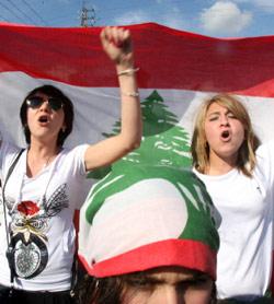 خلال تظاهرة اسقاط النظام الطائفي في جبيل (بلال جاويش)