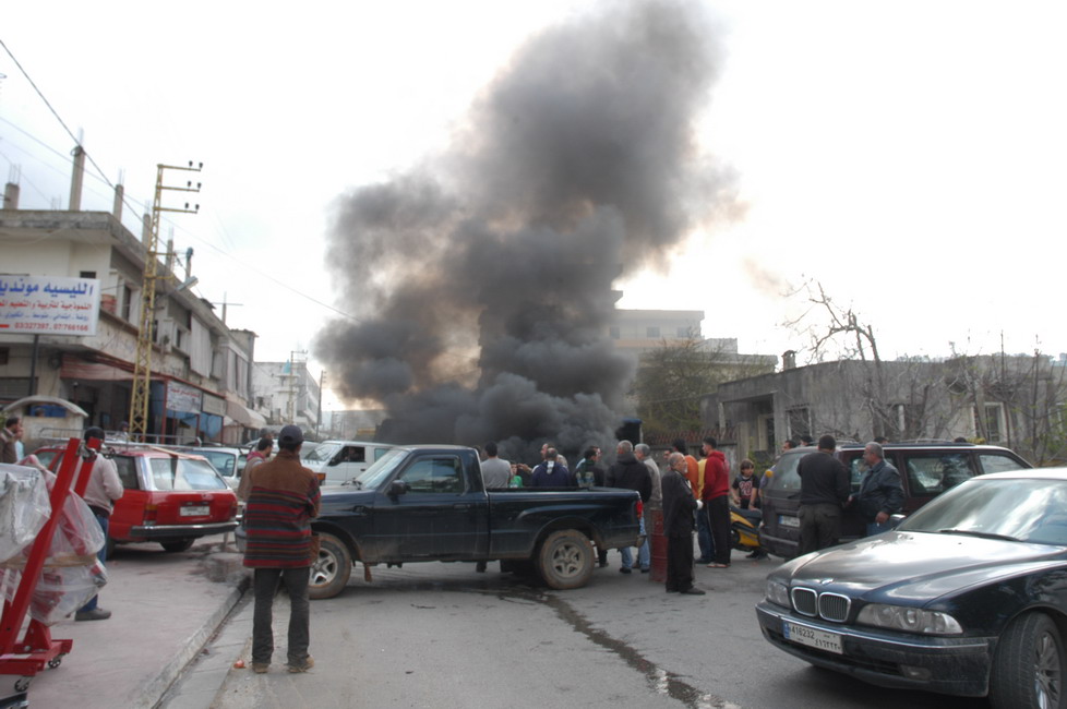 احتجاجات في النبطية على انقطاع التيار الكهربائي