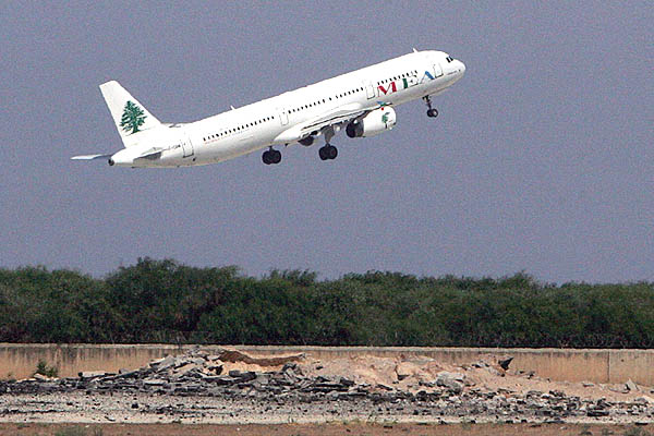 الشباب يهاجر للتغلُّب على الوضع المادي والمعيشي