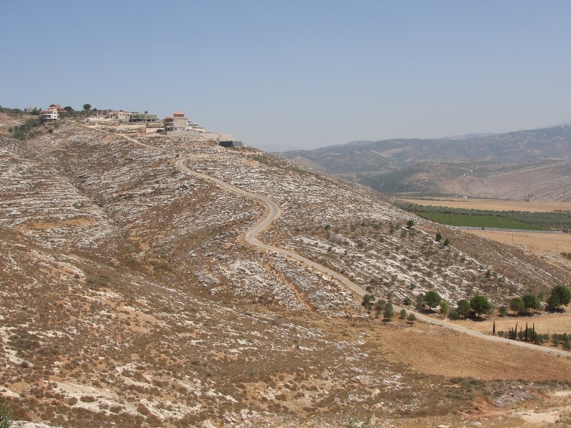 طريق الحنداج المؤدية إلى الوطى