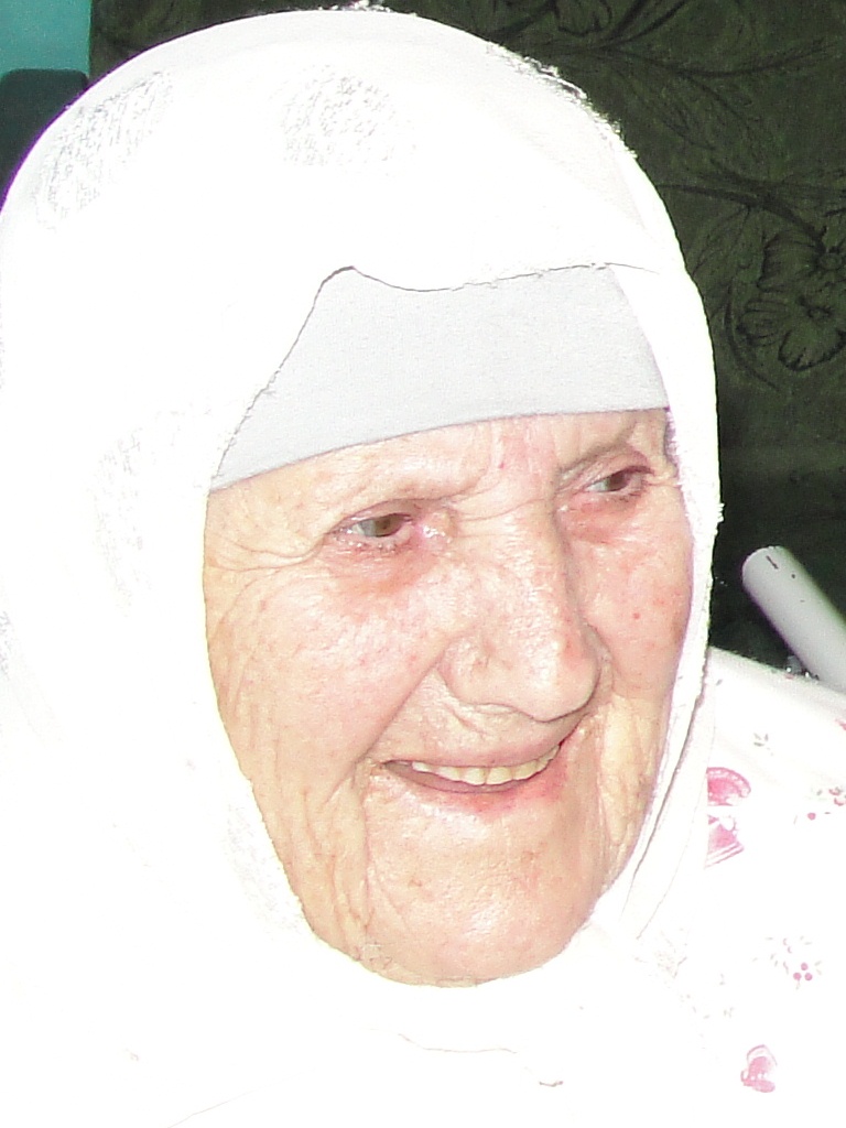 المرحومة الحاجة زينب حسن الحاج صالح حسّان (أم محمد أحمد)