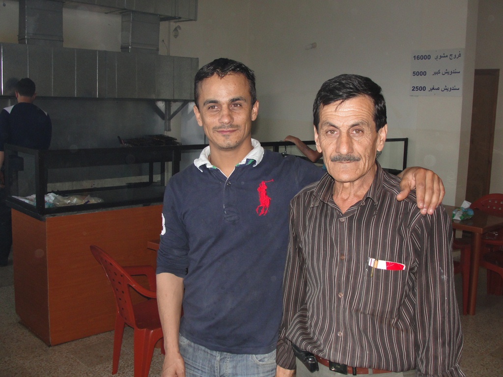 علي خشيش ووالده  \