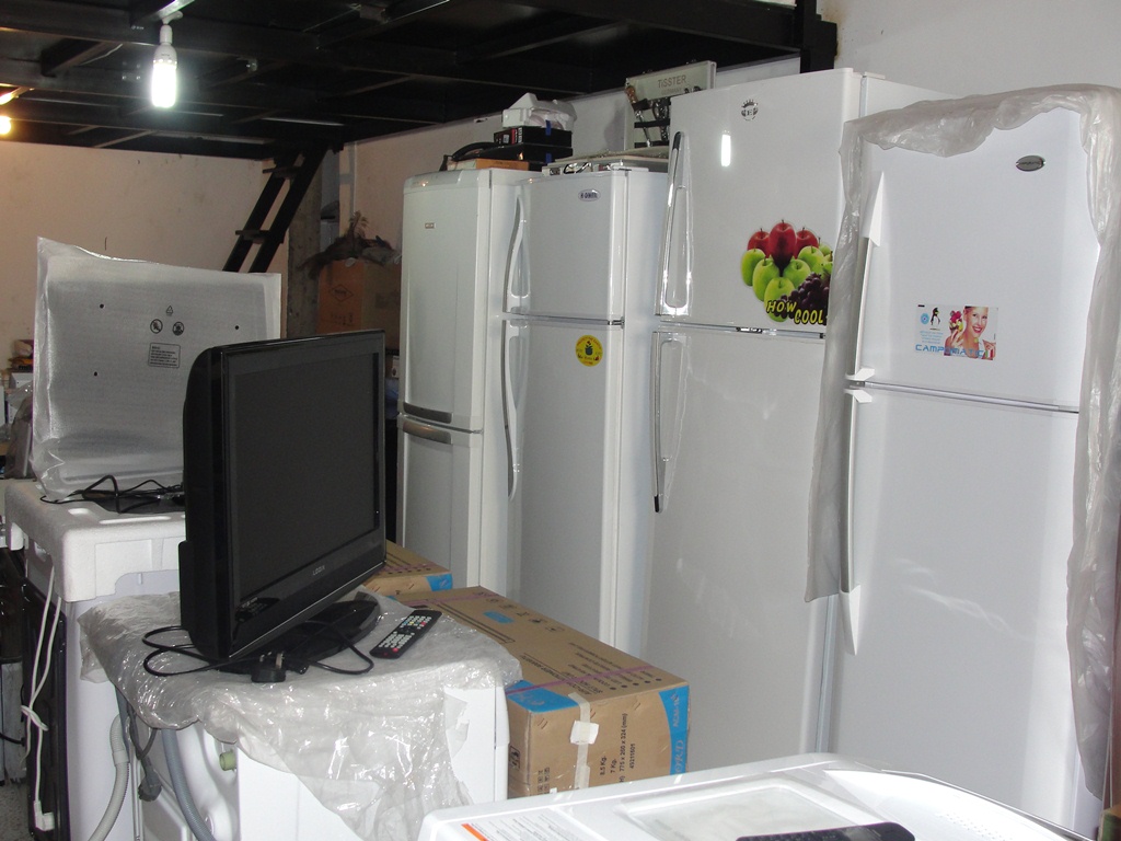 غسالات، نشافات، ثلاجات، أفران غاز، مكيفات، تلفزيونات.. نجدها في محلات ألكترو كلش..