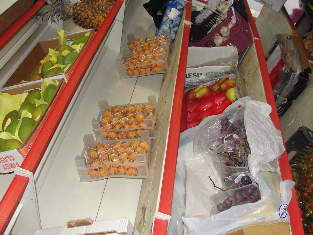 أصناف كثيرة أضفت ألواناً متعددة في مركز الخضار والفاكهة في الخيام سهّلت حياة المقيمين في البلدة