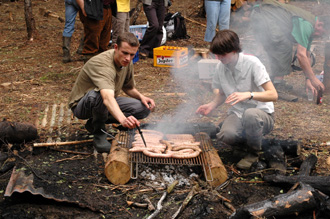 متنزهون يحوّلون الأحراج مستوعباً للقاذورات الموقوتة وحرائق