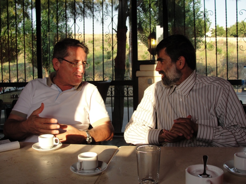 المهندسان عباس عواضة وأسعد رشيدي.. جمعتهما الدردارة