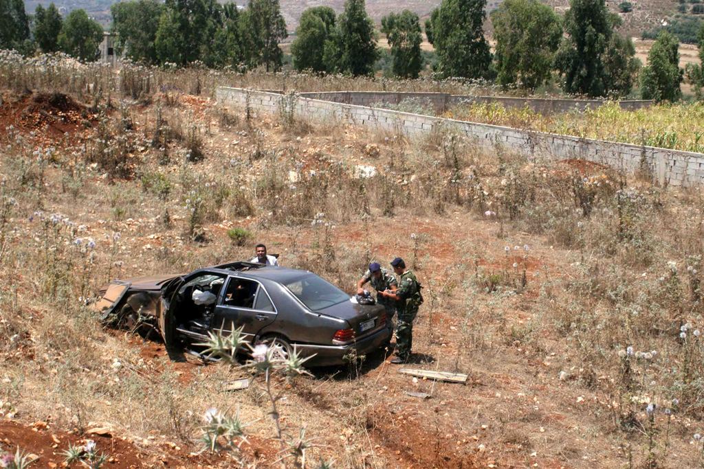 سيّارة المفتي تتعرّض لحادث أليم قرب نبع الحمام - تصوير علي ضيا