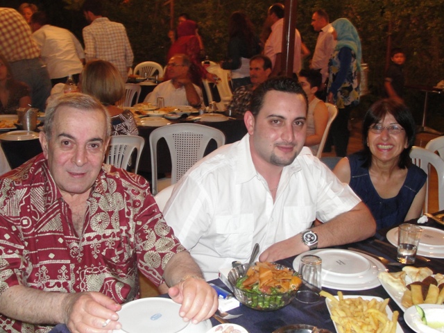 حفل تكريم الطلاب الناجحين في الشهادات الرسمية من قبل جمعية سيدات الخيام، صيف 2010 - أرشيف