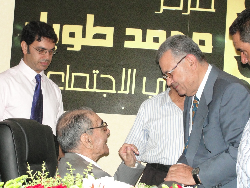 علـي حسـين العبـد اللـه: المربّـي التسـعيني مكرمـاً