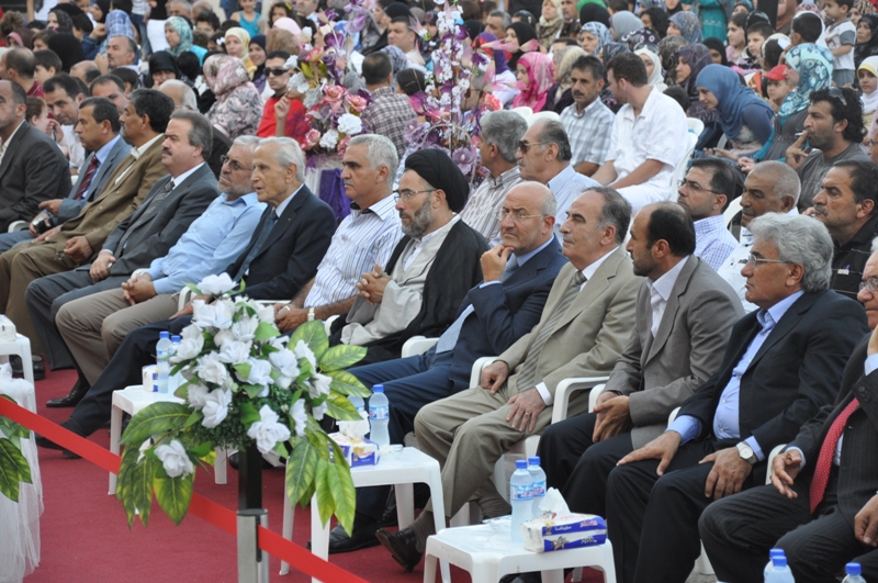 الحضور في احتفال الدوير