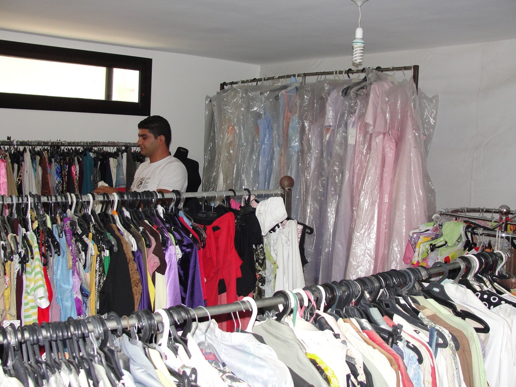 بوتيك النور في الخيام..