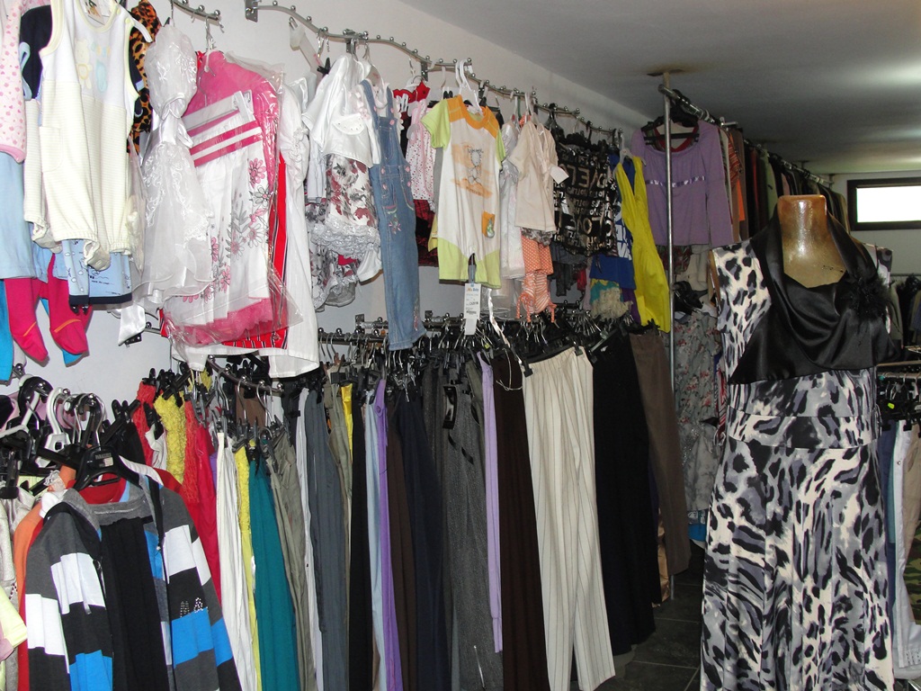 بوتيك النور في الخيام..