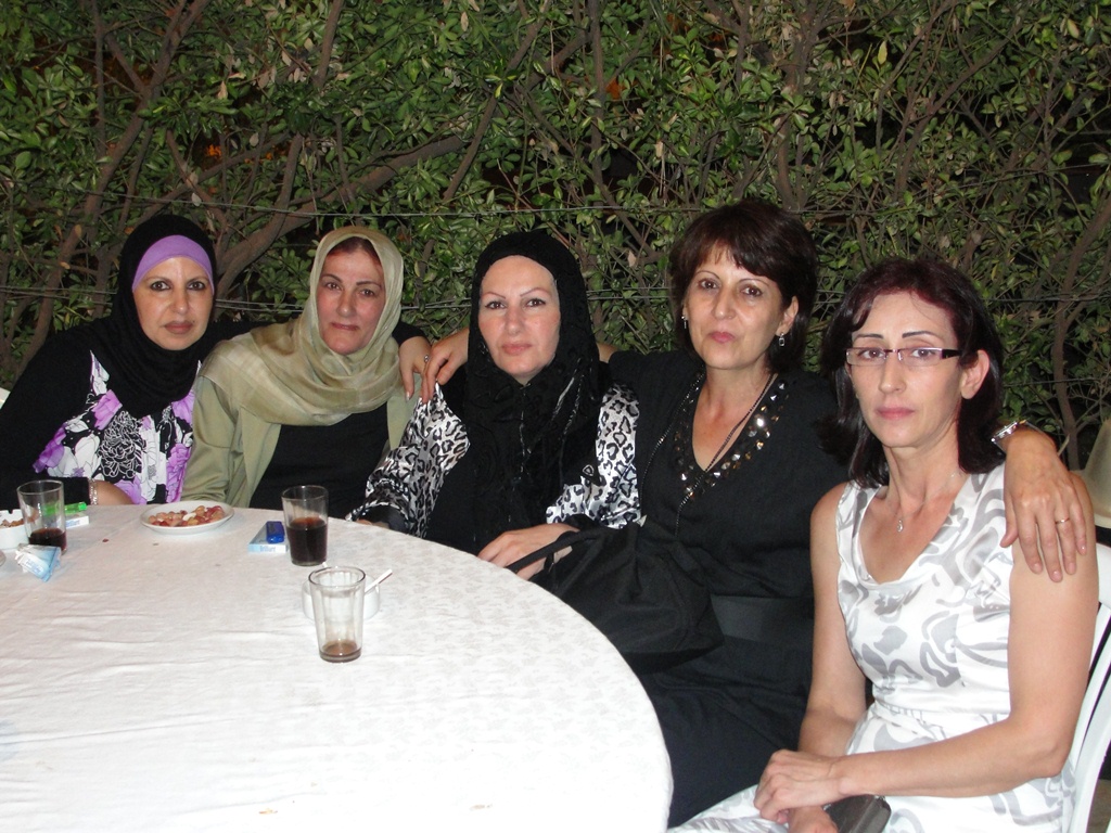 أبو فادي وأم فادي هيثم والمربية سناء عبدالله