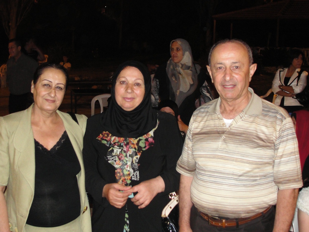 أبو فادي وأم فادي هيثم والمربية سناء عبدالله