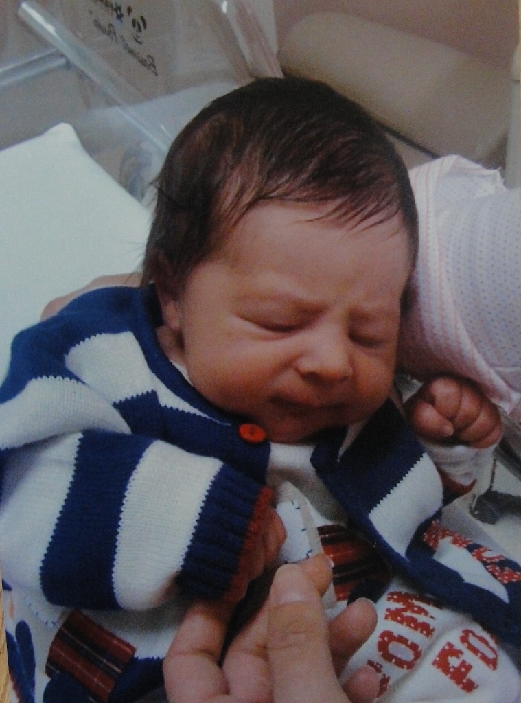 المولود الجديد كريم إحسان شكر