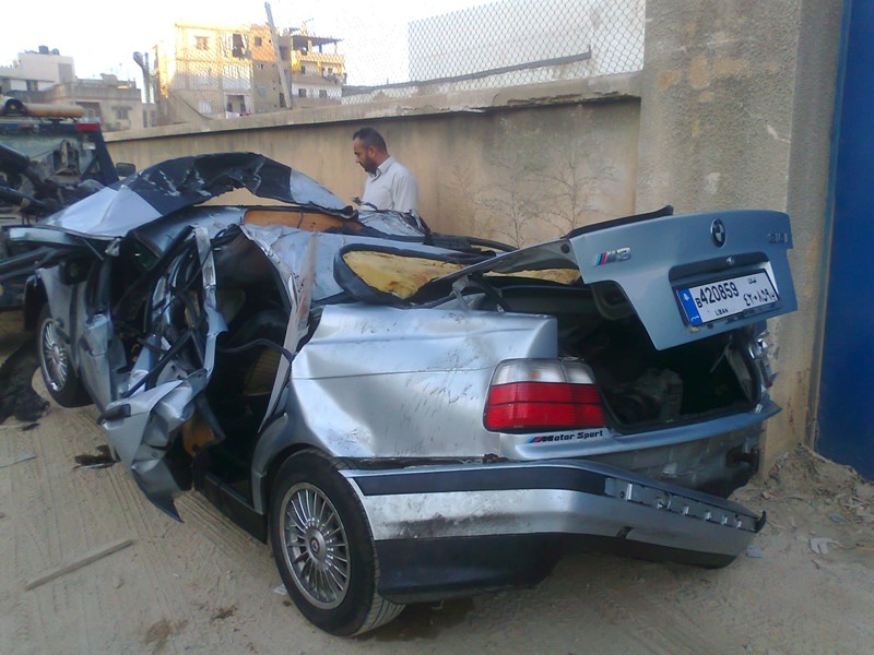 ما تبقى من سيارة ال بي ام دبليو