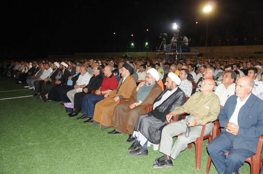 الحضور في حفل الزجل -هيئة دعم الكقاومة