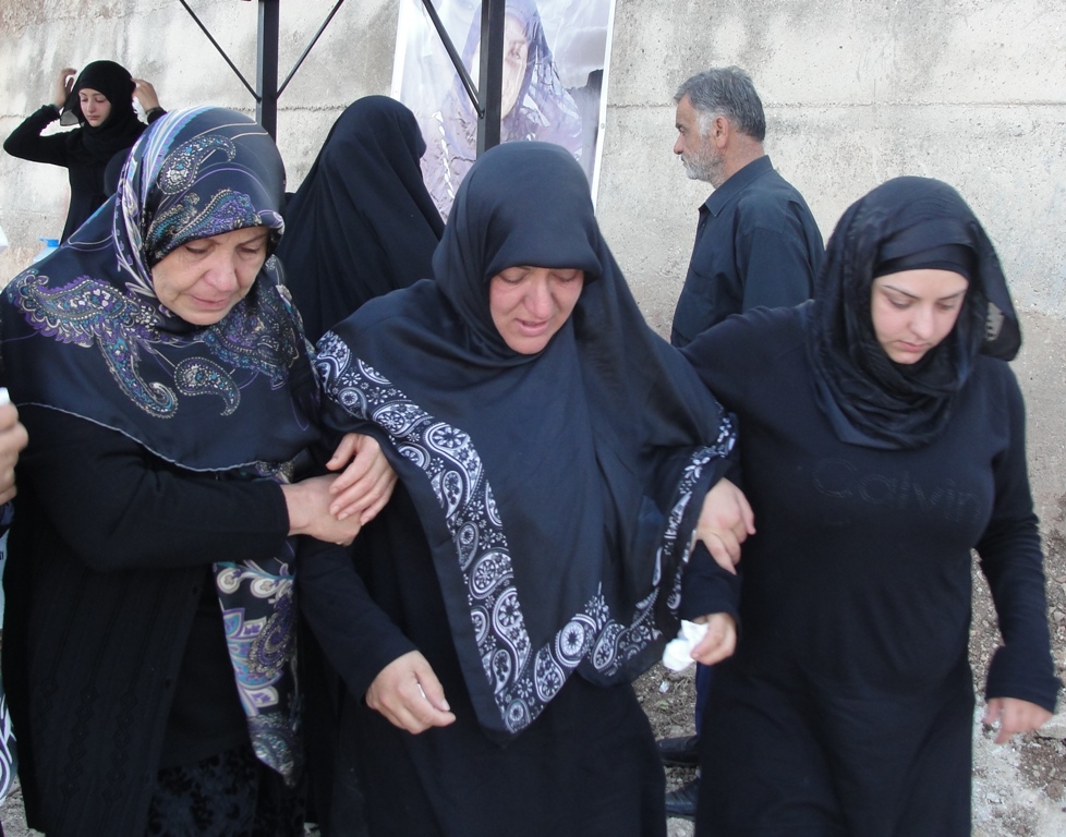 والحة عُلا: يا عُلا دق القدر بابك ... ...  لوين رحتي وتركتي احبابك؟