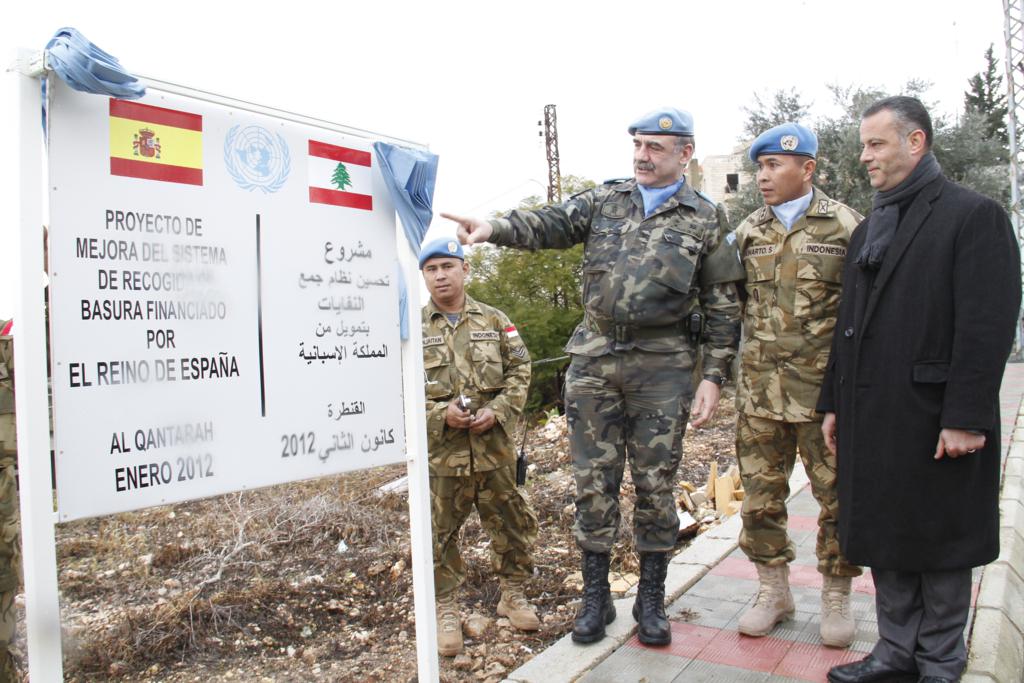 لبلدة أنظف، قدّمت الكتيبة الاسبانية العاملة في لبنان 150 مستوعبا للنفايات لبلدة القنطرة.