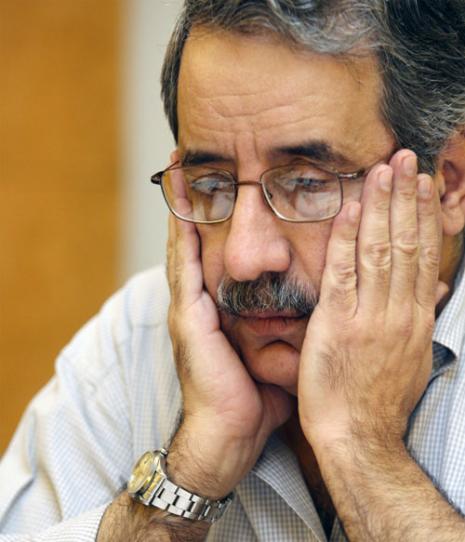 شربل نحّاس لا تستقل!.. ابق حيث أنت، وليموتوا في غيظهم