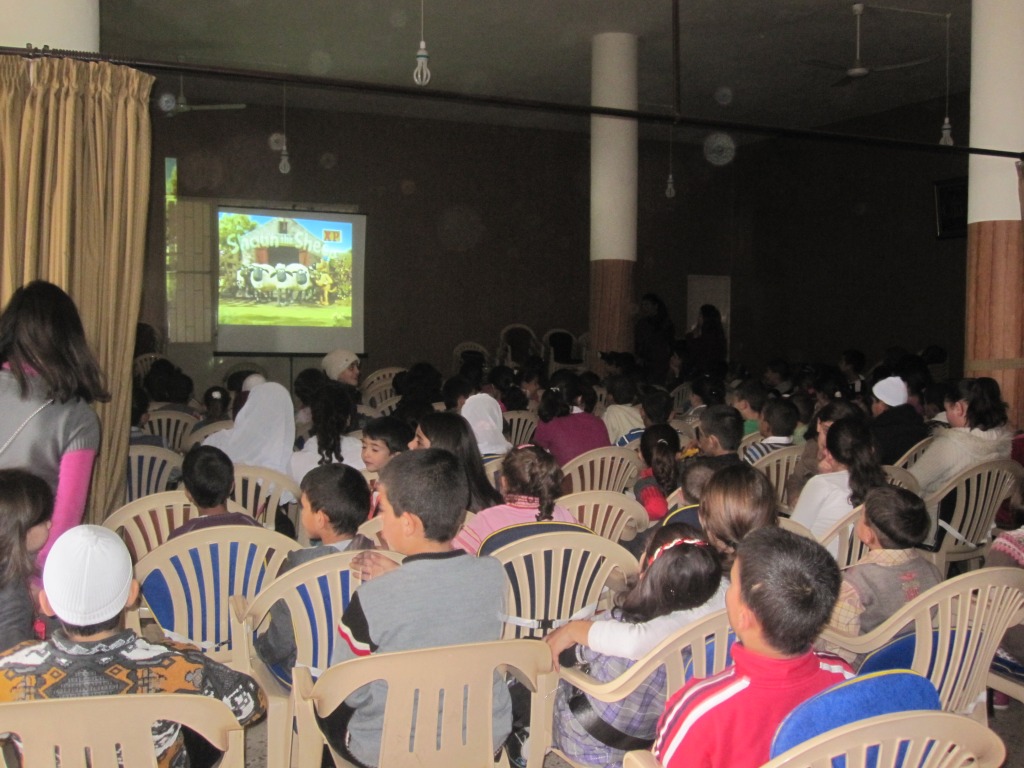 تجمع شبيبة عين قنيا يحيي الأضحى بإقامة عرض سينمائي‎