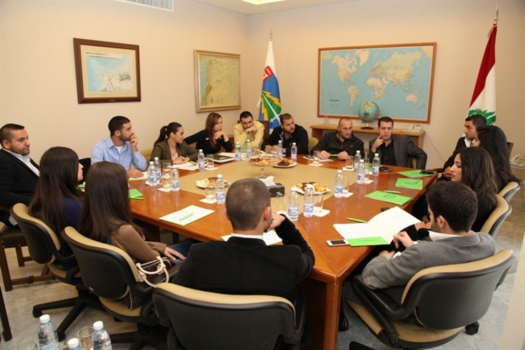 لقاء في بنشعي‎ جمع قيادتي منتدى الشباب الديمقراطي و شباب المردة