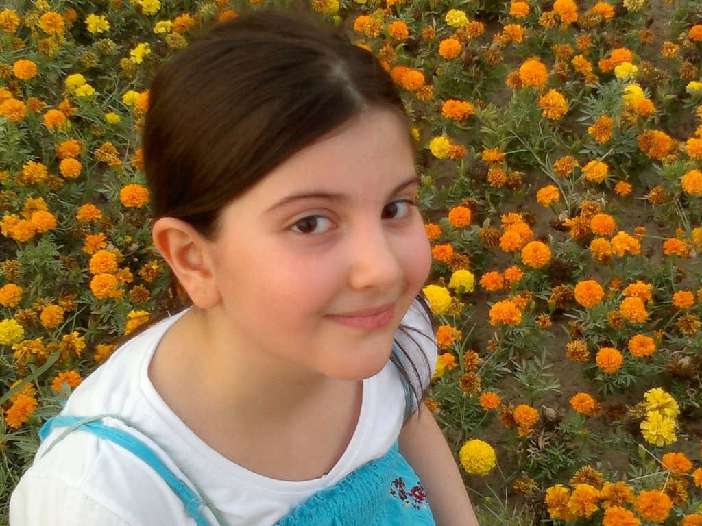 نور رائد طويل.. صار الحلى أحلى