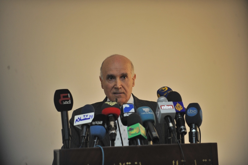 الدكتور كامل مهنا