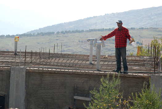 عُلقت ورش البناء