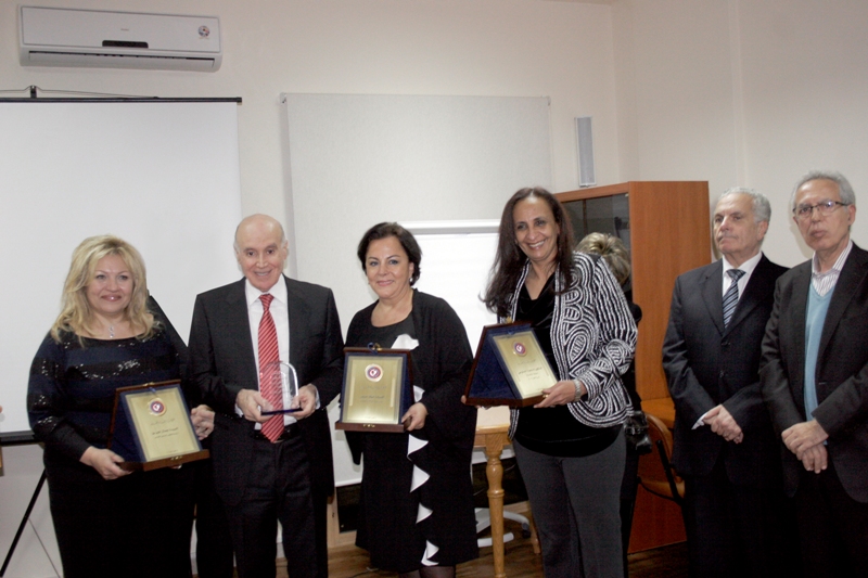 حفل تكريم السيده نهلة حيدر والسيده جمال غبريل والسيده ماجده -اوكسفام 14-12-2012 في مؤسسة عامل