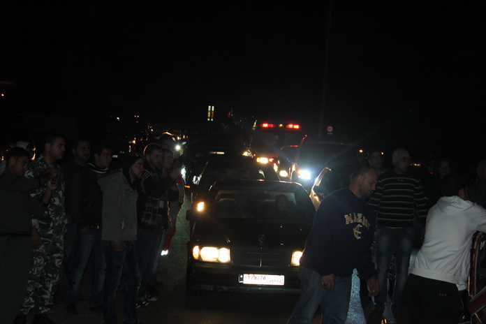 أربعة  جرحى بانشطار سيارة على أوتستراد دير الزهراني حبوش