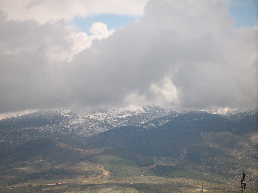 بيضّها شباط ولبست كفرشوبا حلتّها البيضاء لتزف إلى جبل الشيخ وتلاقيه بأبهى طلّة