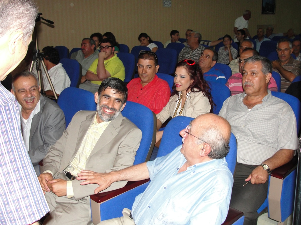 بلدية وأعضاء وفنانون وشعراء: كلنا للوطن كلنا للخيام