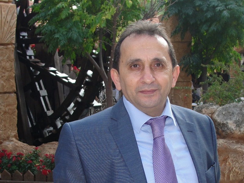 الإعلامي والمحلل السياسي نبيل هيثم