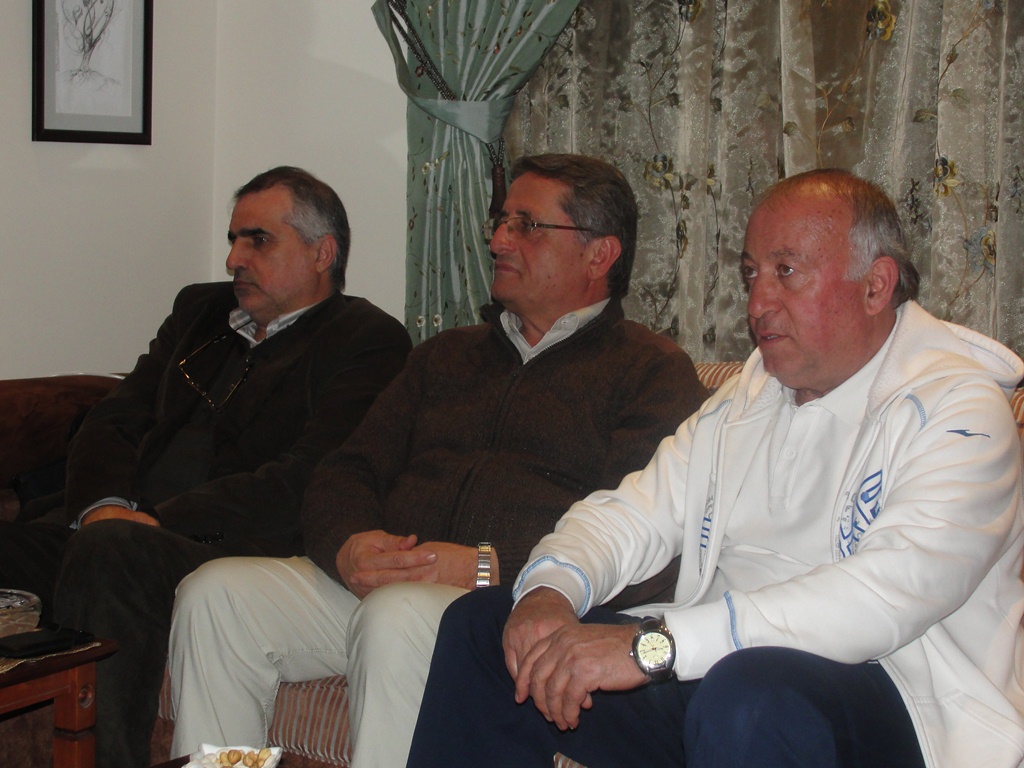 المهندس أسعد رشيدي متوسطاً المربي كامل زعرور والأستاذ أحمد حسّان