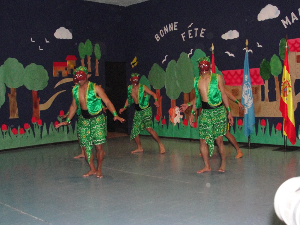 جديدة مرجعيون تحيي اليوم العالمي للشعر في  مدرسة راهبات القلبين الاقدسين