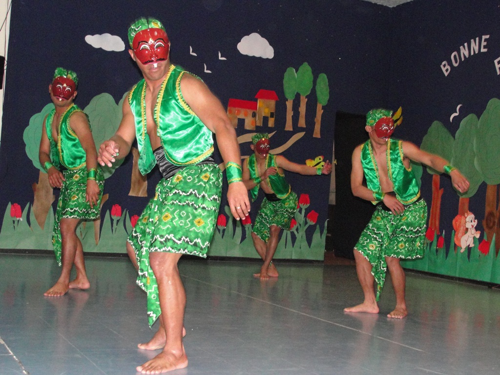 جديدة مرجعيون تحيي اليوم العالمي للشعر في  مدرسة راهبات القلبين الاقدسين