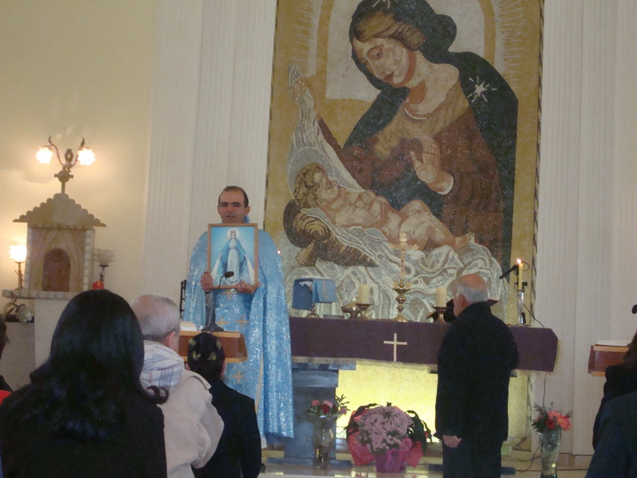 الاب حنا الخوري يحتفل بقداس عيد بشارة السيدة العذراء في مرجعيون