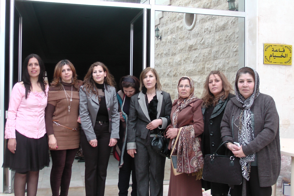 الحفل السنوي الذي أقيم في مركز محمد طويل إكراماً للأمهات الخيامياتالحفل السنوي الذي أقيم في مركز محمد طويل إكراماً للأمهات الخياميات