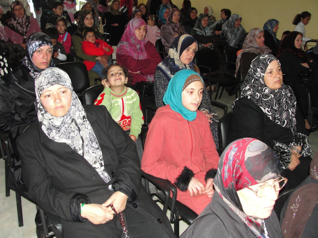 البلدة احتفلت بعيد الأمهات.. جمعية سيدات الخيام  شكراً