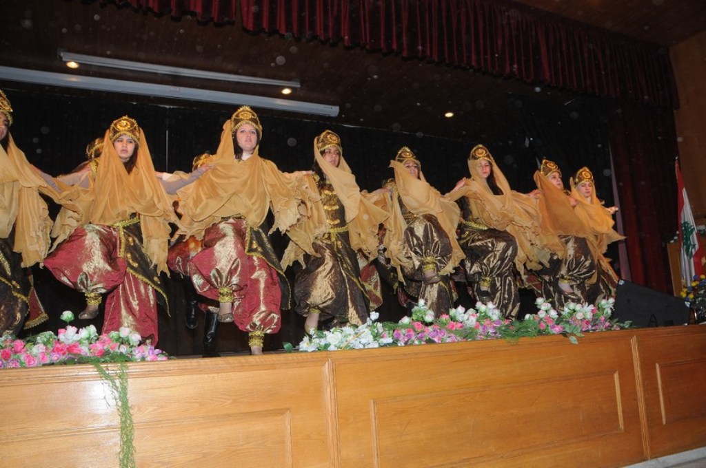 رقصات فولوكلور