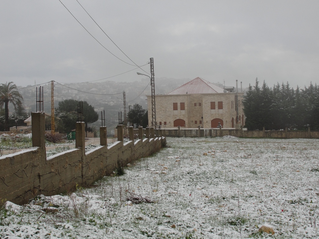 سلام إلى الخيام وإلى بيوتها وحقولها