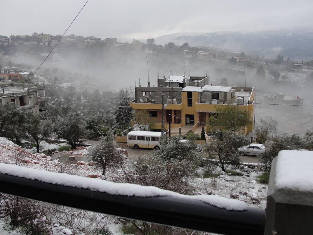 سلام إلى الخيام وإلى بيوتها وحقولها